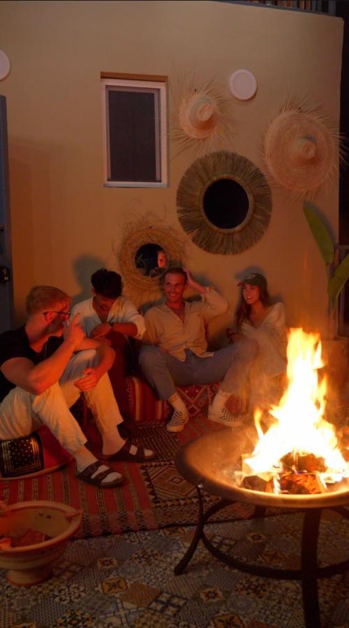 Playa Del Sol Surf House Hostel Tamraght Bagian luar foto