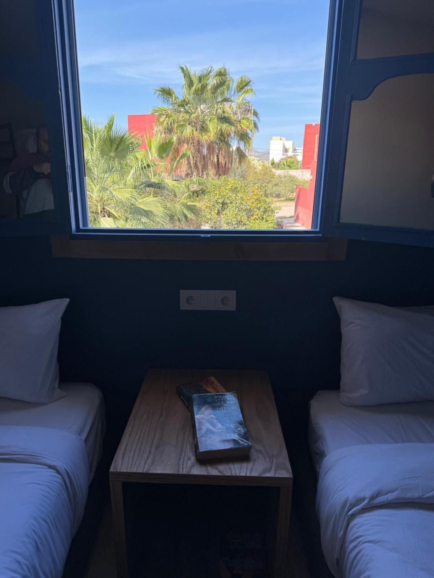 Playa Del Sol Surf House Hostel Tamraght Bagian luar foto