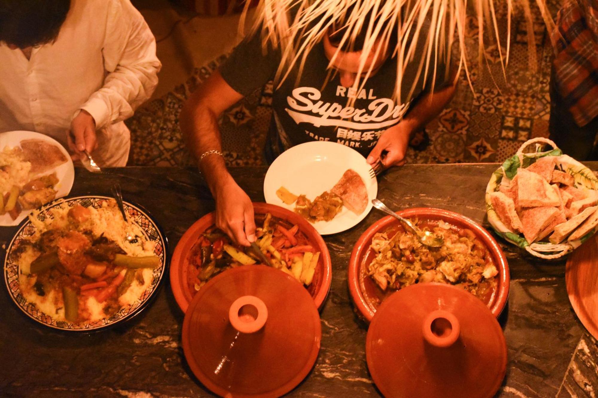 Playa Del Sol Surf House Hostel Tamraght Bagian luar foto